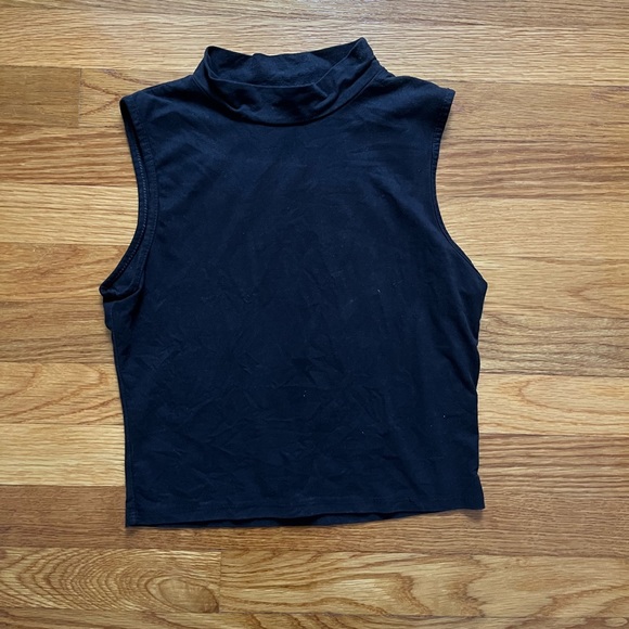 Black suede crop top - Picture 1 of 1